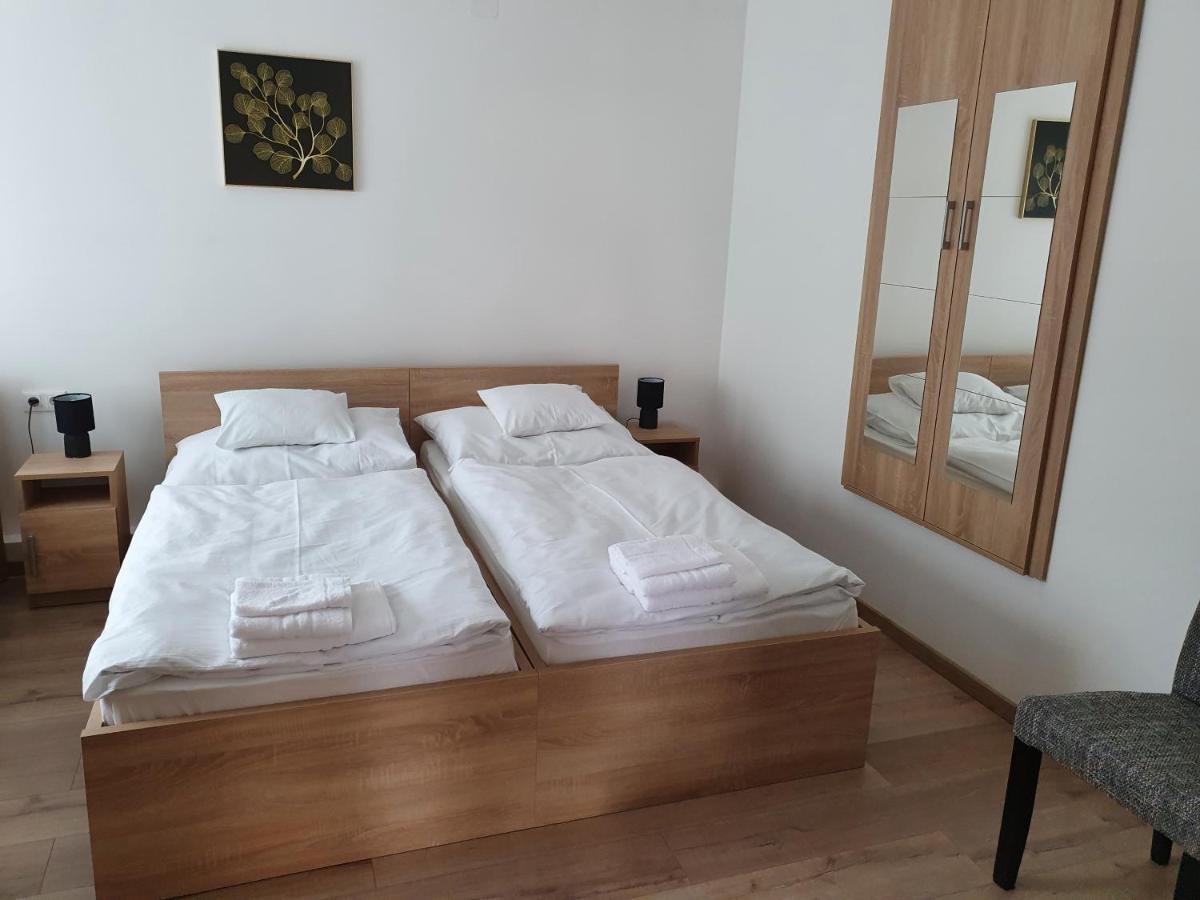 Platina Panzio*** Bed & Breakfast Újhartyán Exterior foto