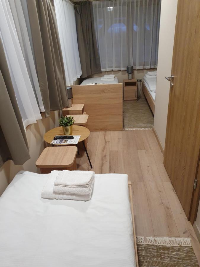 Platina Panzio*** Bed & Breakfast Újhartyán Exterior foto